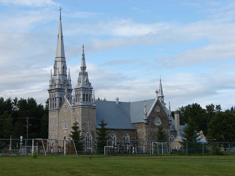 10-Eglise dans la campagne